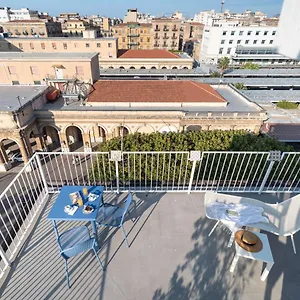 suite-al-centro-di-palermo-con-terrazza-privata.palermohotels.org/